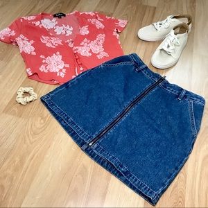 Hollister Ultra High-Rise Zip-Front Denim Skirt